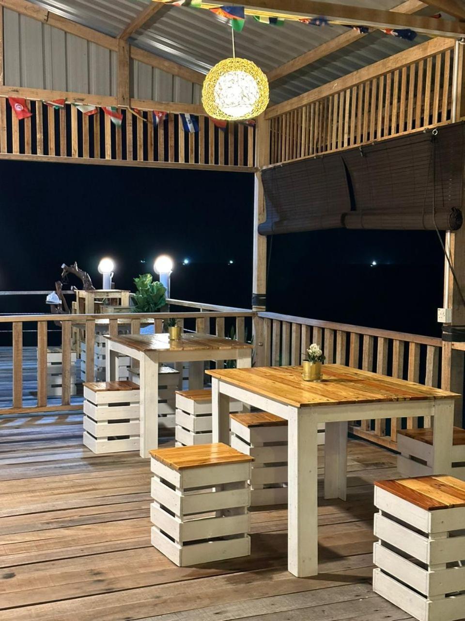 Bihing Angan Water Chalet Semporna Eksteriør billede